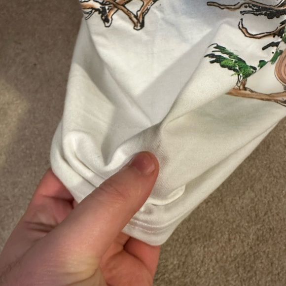 Hand Painted Eagle T-Shirt - Picture 4 of 9